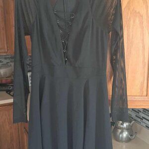 EXPRESS WOMENS DRESS SIZE 6